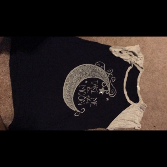 Tops - Picture 6 of 7